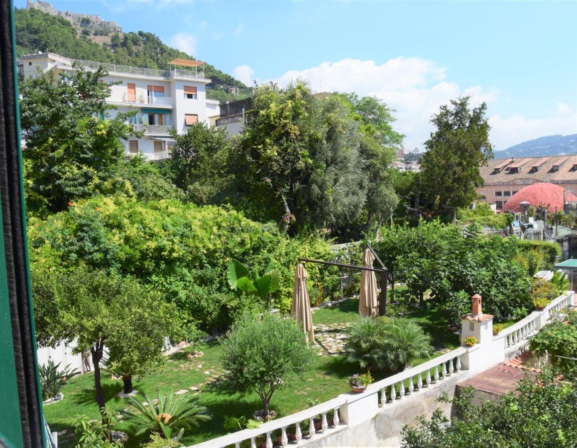 Acquablu Charme Suites - B&B Салерно Екстериор снимка